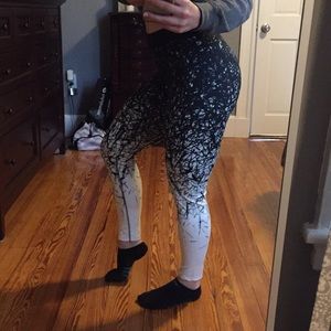 Reebok leggings. Size Medium. Worn once!!!